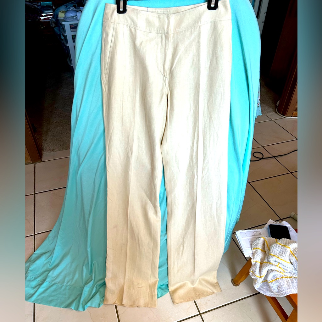 Color Is Either Tan Or Cream